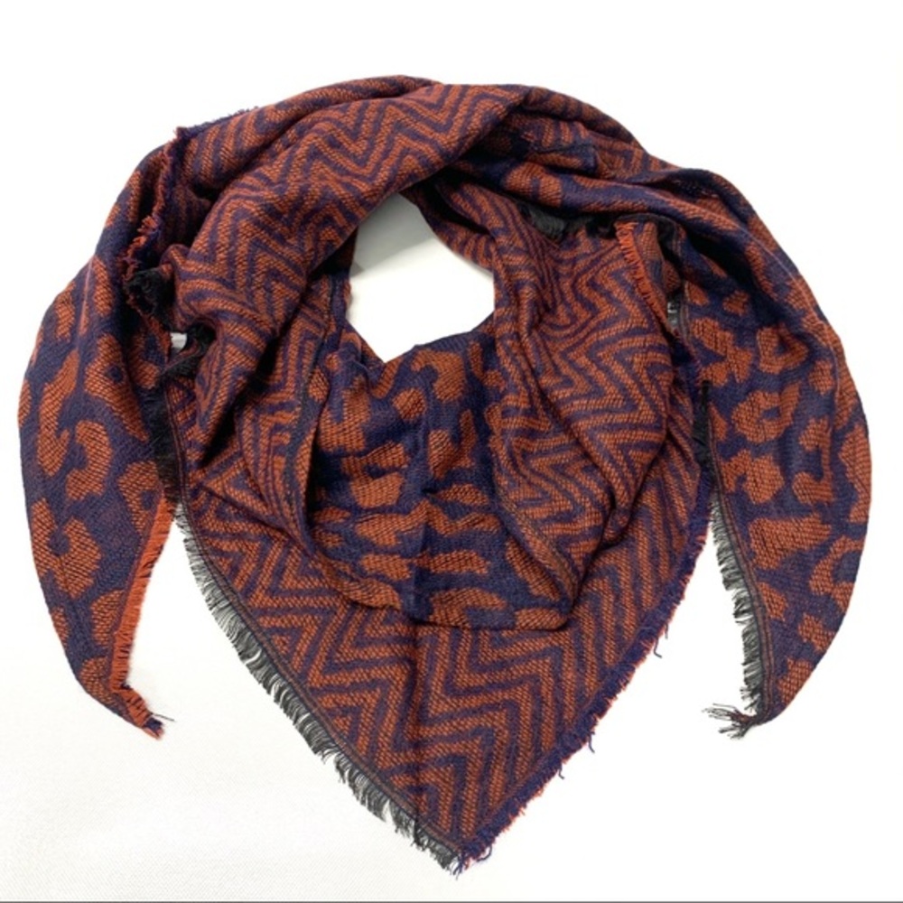 Reversible Triangle Scarf Leopard Red‎ NEW